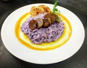 Ametista - Riso Carnaroli alle mele, mantecato con crema di anacardi e cavolo cappuccio, topinambur arrostito, chips di mele at Melamangio in Mendrisio