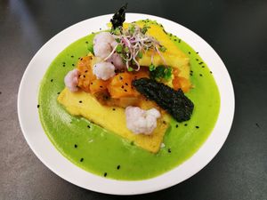 Fantasia - Polenta arrostita con stufato di zucca e topinambur, cavolfiori e romanesco, su crema di ceci al prezzemolo, chips di cavolo nero at Melamangio in Mendrisio