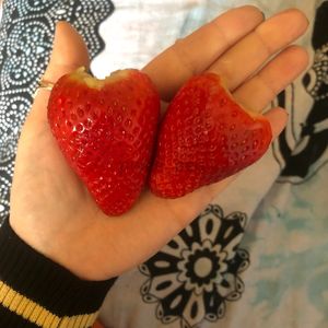 luscious fresh strawberries 🍓   at My Auchan - Columbano Bordalo Pinheiro in Lisbon