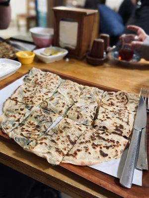 Spinach/potato/mushroom #Veganuary at Bütme Evi in Istanbul