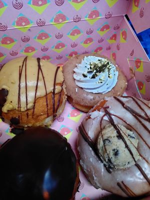 Peanutbuttercup, Pumpkin Spice, Boston Cream, Cookie Dough at Brammibal's Donuts - Potsdamer Platz in Berlin