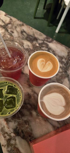Vegan hot and cold drinks at Brammibal's Donuts - Potsdamer Platz in Berlin