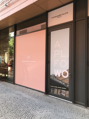 Storeside 1 at Brammibal's Donuts - Potsdamer Platz in Berlin