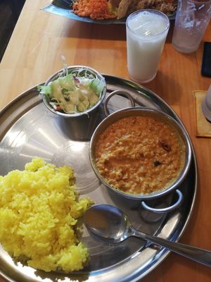 The only vegan option. Not sure about the dressing of the salad and the drink at Srilanka Kitchen in Kanazawa