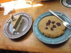 Houjicha cake and Choco chip cookie at Falafel Brothers - Ebisu in Tokyo