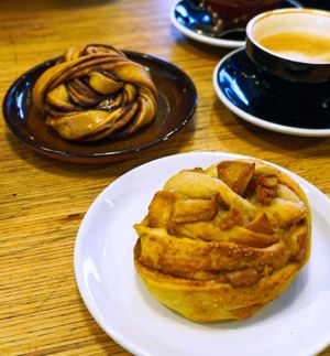 rolls at Grounded in Paris