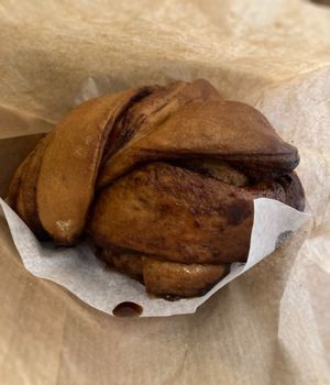 Cinnamon roll to take away (be there early to grab one!!!!) at Grounded in Paris