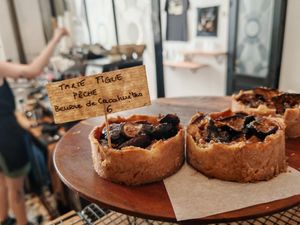 Incredible Fig and peach tart with peanut butter at Grounded in Paris