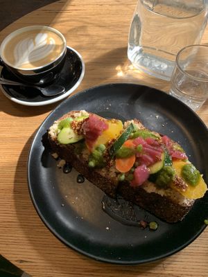 Seasonal toast and latte  at Grounded in Paris