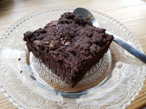 Brownie at Grounded in Paris