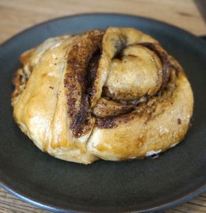 Cinnamon Roll at Grounded in Paris