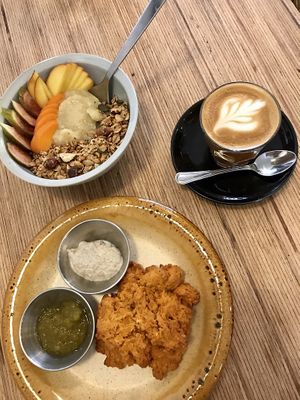 😍😍😍 at Grounded in Paris