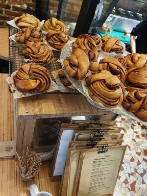 Cinnamon & other buns at Grounded in Paris