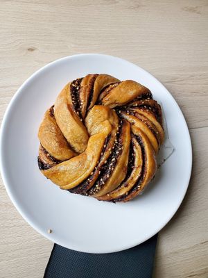 Bun at Grounded in Paris