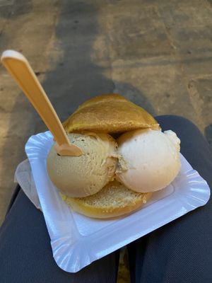 Brioche with pistacho and banana 😍  at Bellamia Gelateria Italiana in Barcelona