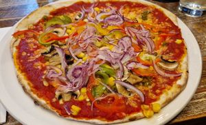 Vegetable Supreme with vegan cheese and extra jalapeños at Peatzeria in Islay