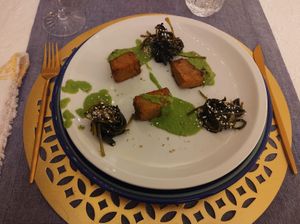 Seitan croccante con cime di rapa e crema di piselli at Emanuele Di Biase in Perugia