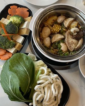 Yummy Sichuan Spicy (vegan upon request) Hot Pot with udon 💚  at Jasmine 26 Hotspot in Minneapolis