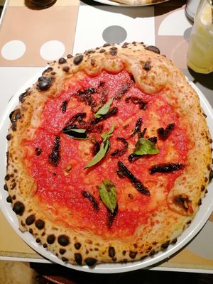 I didn't really want to eat the only one vegan option, so I chose marinara pizza without fish and cheese 🤷‍♀️🙂 at Majstor i Margarita in Belgrade