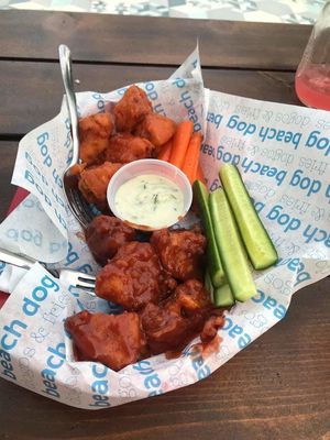 Cauliflower wings
Búfalo
Teriyaki  
Bbq
 at Beach Dog in San Jose Del Cabo
