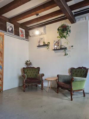 Inside tables at Zazie in Verona