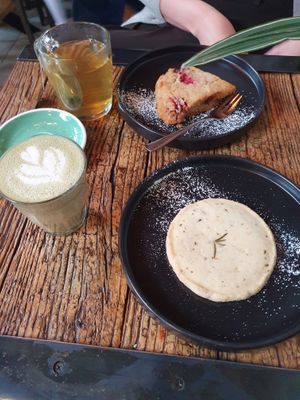 Tea, scone (vegan) + botanical latte, citrus-rosemary cookie (vegan) at The Greens in Berlin