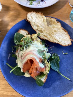 Veggs Benedict (croissant with scrambled eggs, hollandaise sauce and salmon) at Cafe Vie Sunshine Coast in Buderim