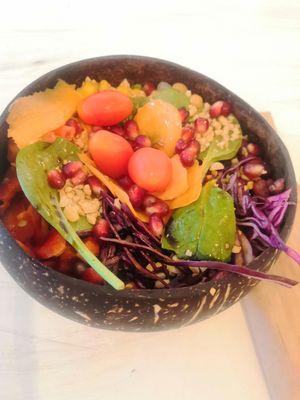 Fresh and nutritious salad 🥦🥒🍏🍅 at Sublimmme in Bucharest