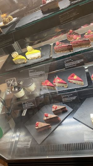 Choix desserts  at Sublimmme in Bucharest