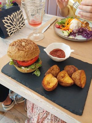 Barbecue burger at Sublimmme in Bucharest