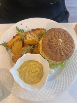 Burger with gluten free bun   at Sublimmme in Bucharest