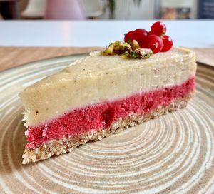 Redcurrant and vanilla slice at Sublimmme in Bucharest
