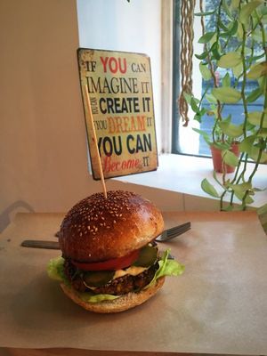 vegan burger at Sublimmme in Bucharest