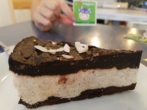 Bounty cake at Sublimmme in Bucharest