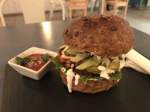 Massive vegan burger 21 lei at Sublimmme in Bucharest