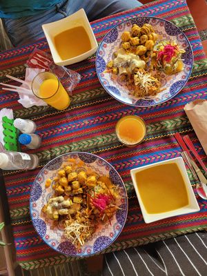 viene con jugo, sopita y un postre #Veganuary at Alma Natura in Medellin