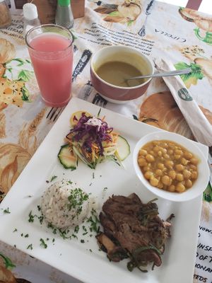 The plate of the day at Alma Natura in Medellin