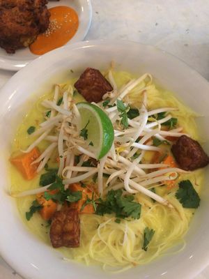 Coconut laksa at Suncraft in Bristol