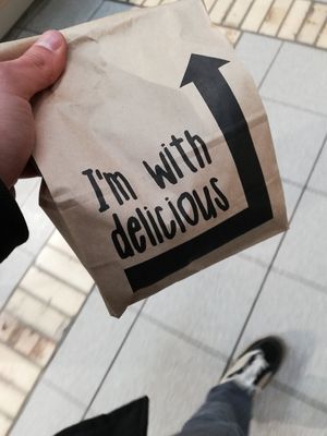 I'm with delicious.. at Vincent - Mercado Center in Hamburg