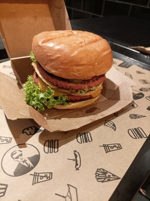 Big Vince 🤤😍 at Vincent - Mercado Center in Hamburg