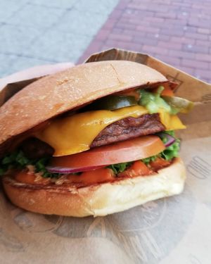 CheesyOne 😍 at Vincent - Mercado Center in Hamburg
