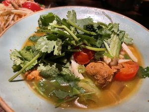 They started to use plant-based meat in vegan options. Good for omnivore to try vegan version with plant-based meat in it!  at Ssong Thai in Seoul