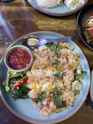 Update 03/28/2023 - the fried rice with veggies was okay. I wish it had more flavor and spice to it    at Ssong Thai in Seoul