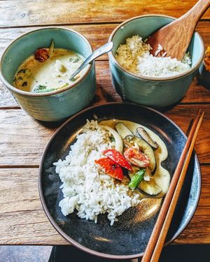 Vegan Green Curry at Ssong Thai in Seoul