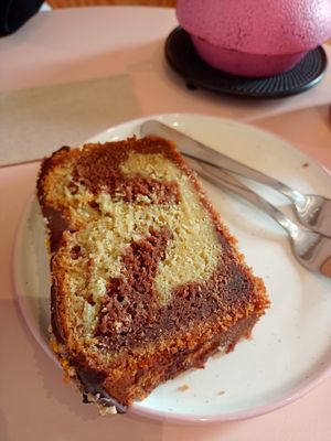 Orangen Marmor Kuchen vegan at Karma Food - Ausstellungsstrasse in Vienna