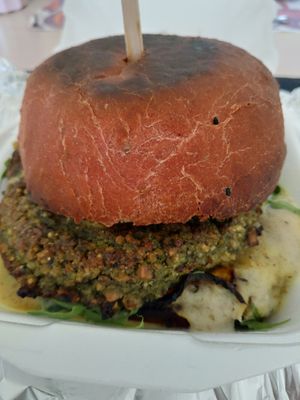 Vegan Burger at Kardamoon  in Lodz