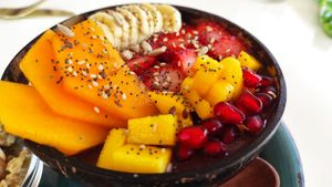 Acai Bowl at Creme Cafe in Lanzarote