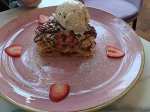 Vegan pancake with cookie dough ice cream 🍨 at Creme Cafe in Lanzarote