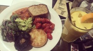 offer an excellent vegan breakfast option and their fresh orange juice is incredible! Staff are lovely too! at Singl-end - Merchant City in Glasgow