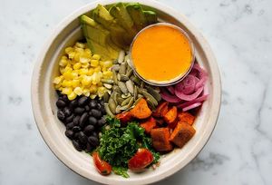 Macro Bowl

Quinoa, lentil with herbs and olive oil, broccoli, roasted sweet potato, marinated kale, pickled purple cabbage, almonds and avocado with turmeric dressing.
 at Mora Mora - Interlomas  in Mexico City